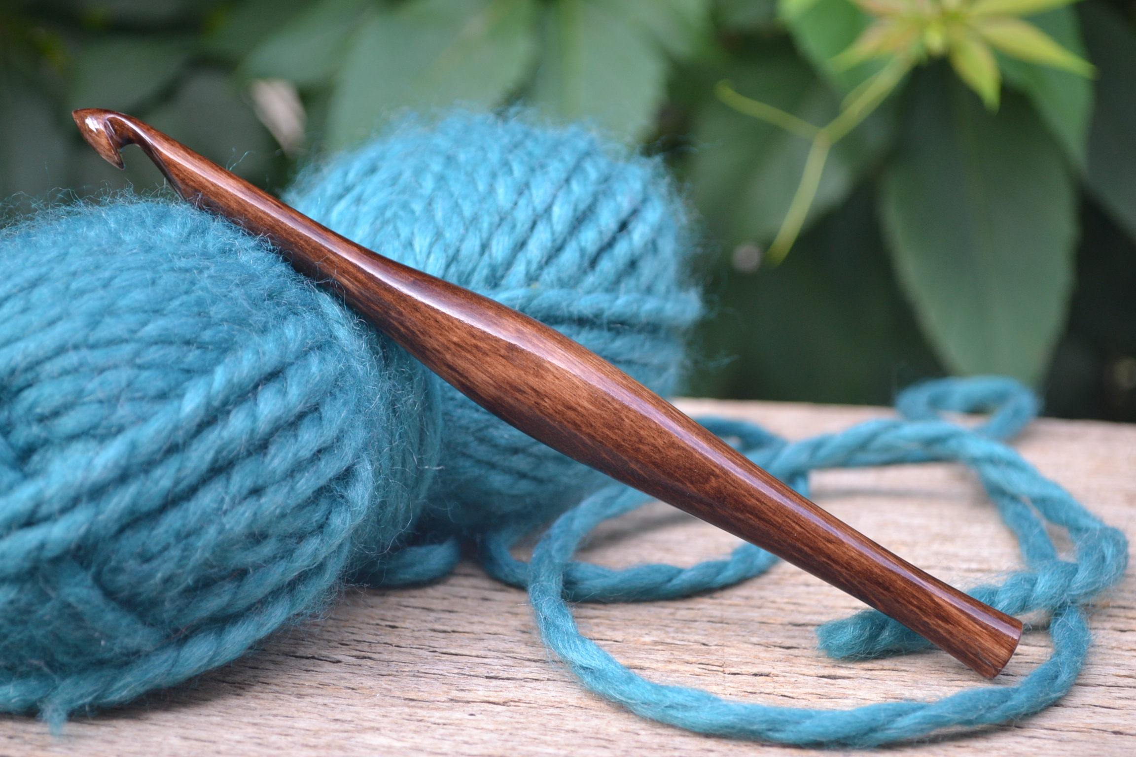 9 mm = size M Beech wood Ergonomic Crochet Hook, Walnut color