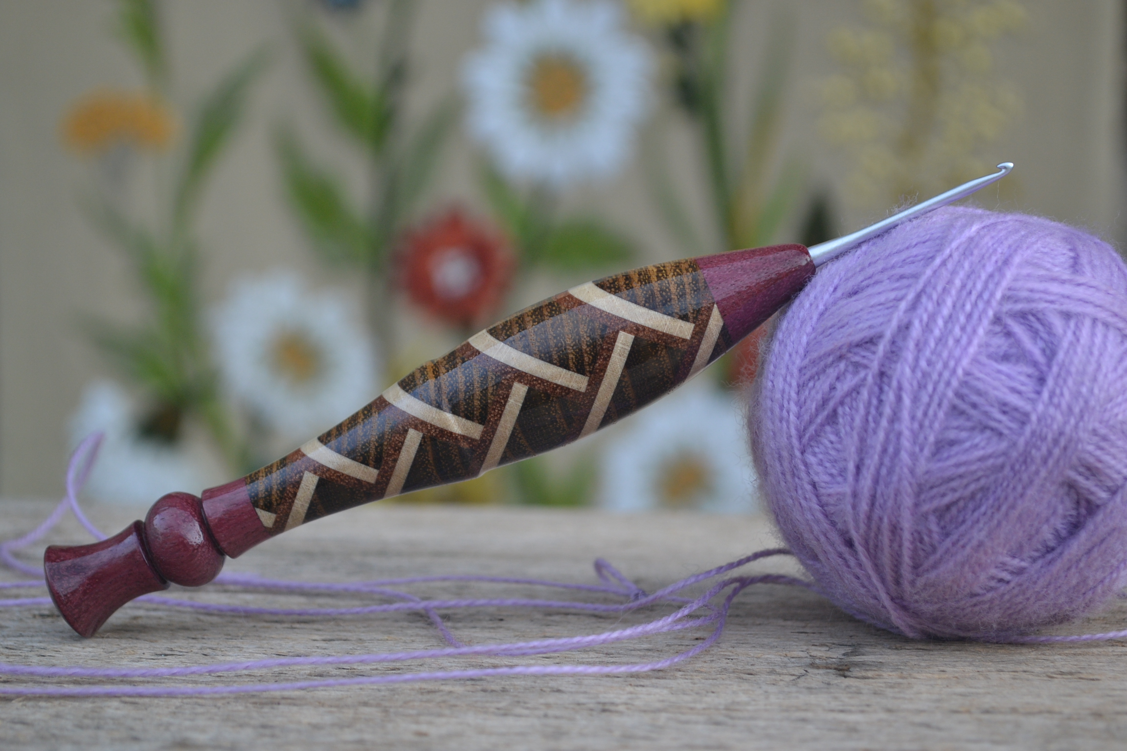 Handmade wooden crochet hook with herringbone mosaic handle – Robinia, Hornbeam, Merbau, Purpleheart. Clover Amour 2 mm hook tip.