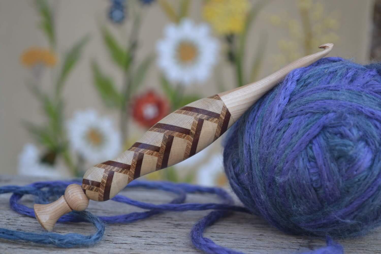 Handmade 6mm crochet hook with herringbone wood handle and lilac wood ends